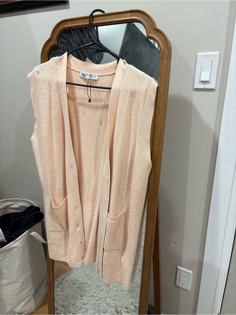 Zara Pale Peach Sleeveless Knit Cardigan